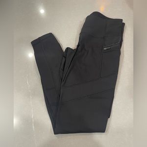Lululemon women’s fleece lined leggings with zipper ankle (Sz 8) black